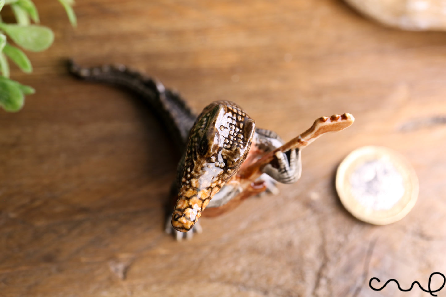 Handmade Ceramic Alligator Animal Figurine Crocodile Ornament Collectable Gift Guitar