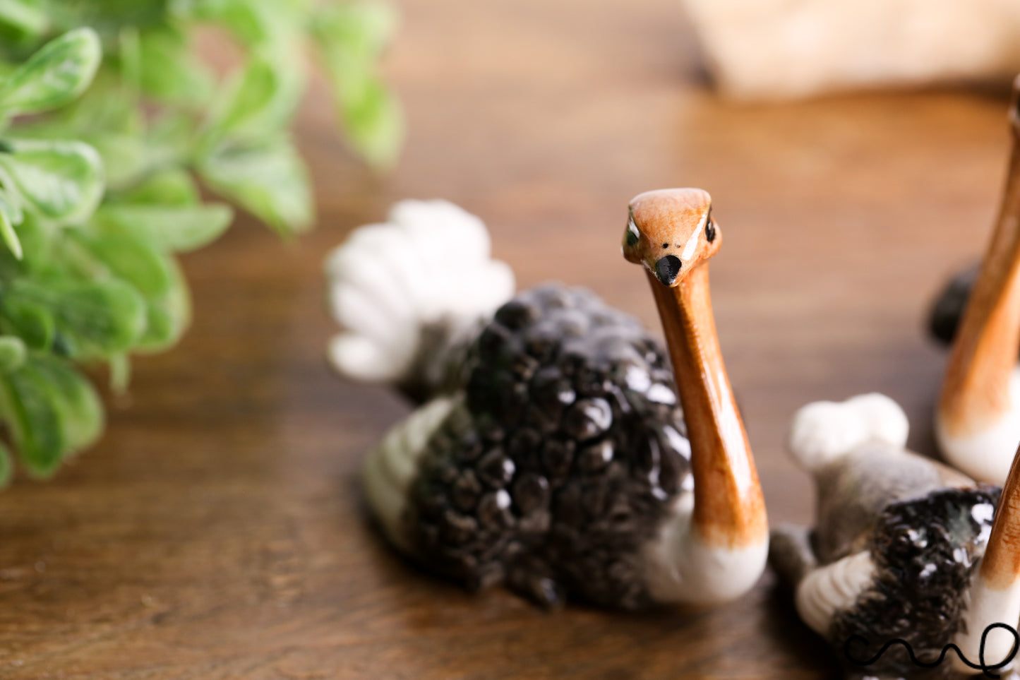 Ceramic Hand-painted Ostrich Family Birds Ornament Figurine In Gloss Pottery Collectable Gift