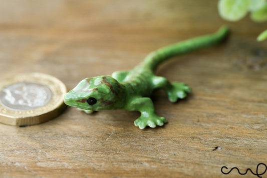 Handmade Green Ceramic Lizard Figurine: Pottery Gecko Ornament