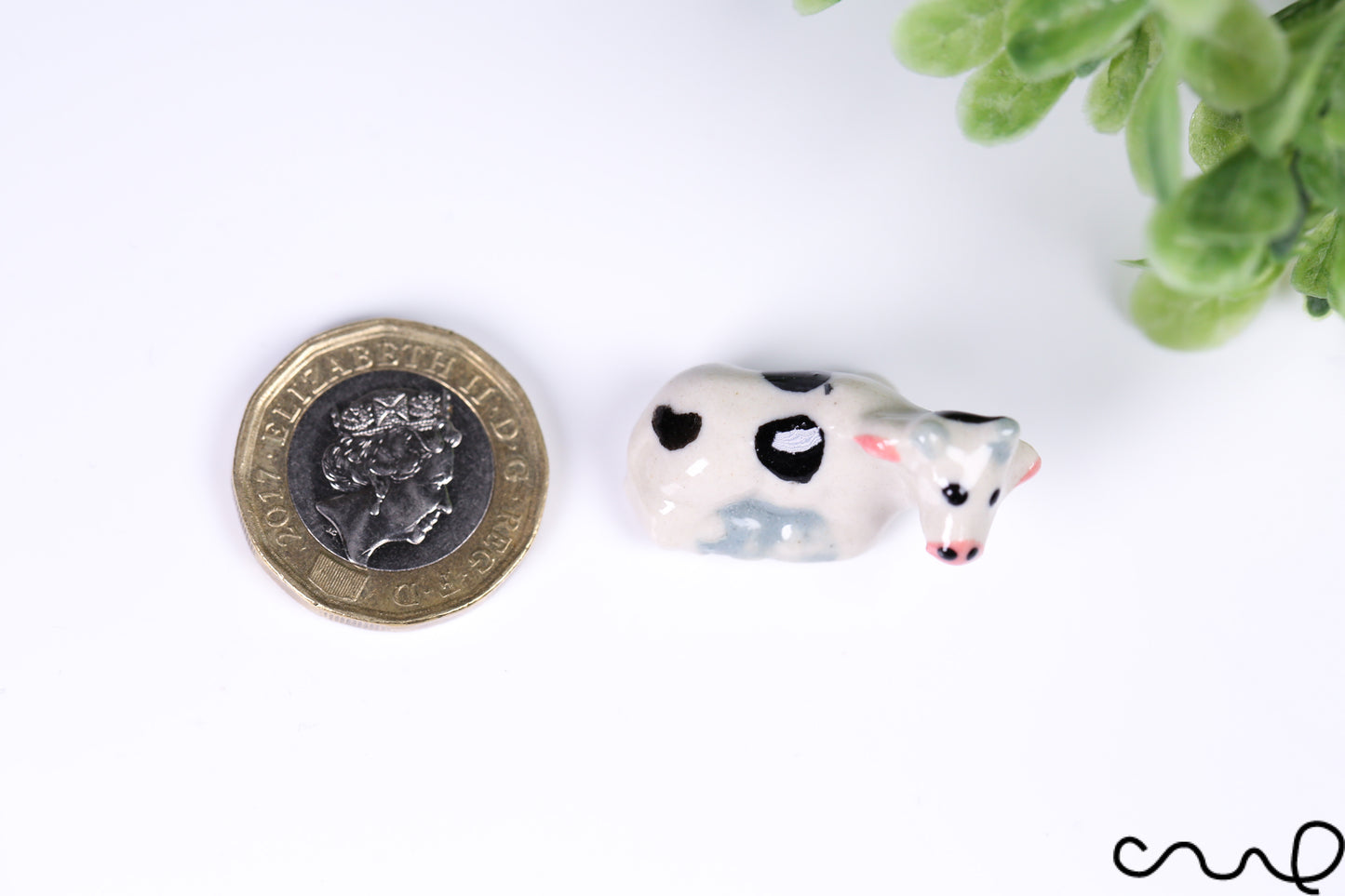 Hand Painted Tiny Ceramic Cow Figurine – Miniature Animal Gift, Collectable Pottery Ornament, Cute Shelf Decor