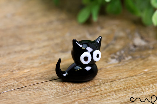 Small Black Glass Cat Ornament – Handmade Animal Figurine Mini Glass Cat Gift