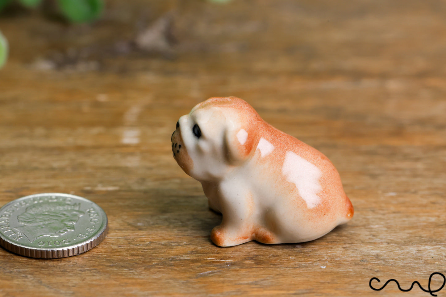 Hand-Painted Ceramic Bulldog Figurine: Miniature Dog Ornament