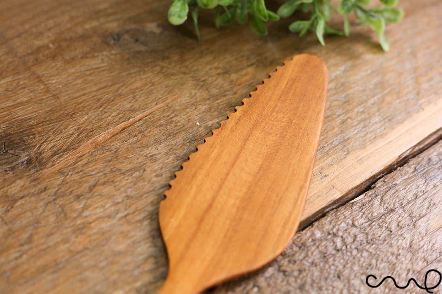 Handmade Teak Cake Server: Rustic Wooden Pie Cutter, Eco Kitchen Tool
