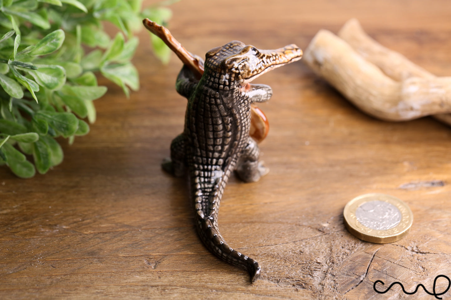 Handmade Ceramic Alligator Animal Figurine Crocodile Ornament Collectable Gift Guitar